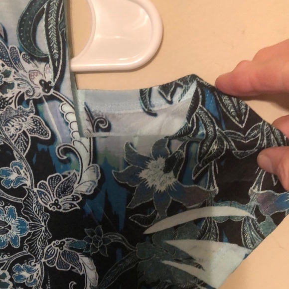 World Unity tunic top. Blue. Small - Picture 6 of 8